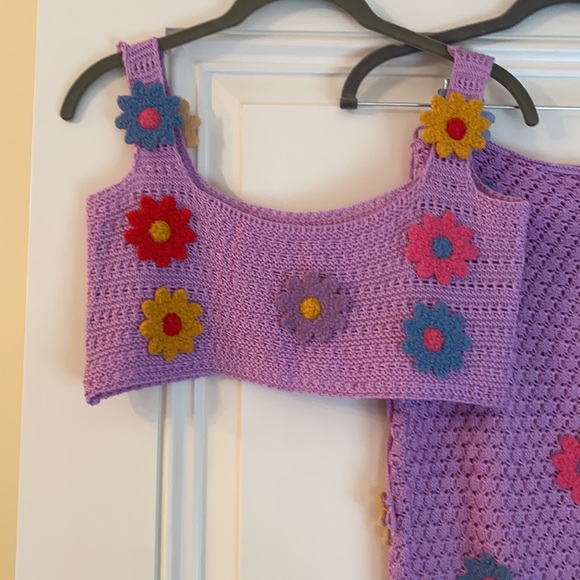 Lavender crochet flower shirt/top set - Picture 5 of 7